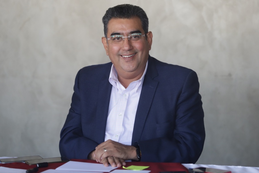 Sergio Salomón Céspedes, gobernador sustituto de Puebla