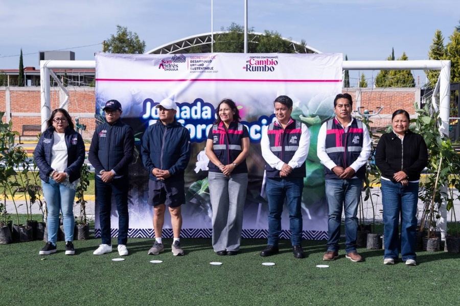 Realiza Lupita Cuautle jornada de reforestaci&oacute;n en San Antonio Cacalotepec