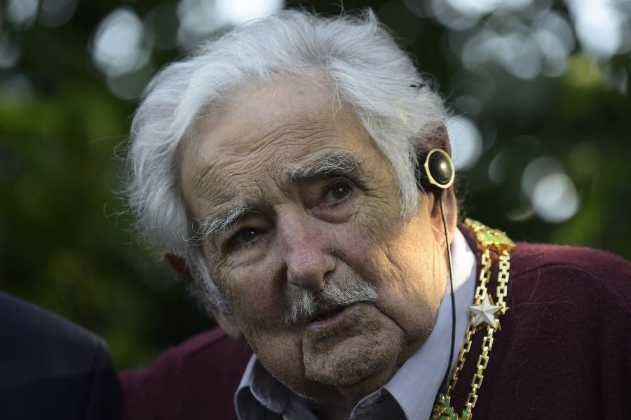 Expresidente uruguayo Mujica revela que cáncer se extendió y que abandona tratamientos