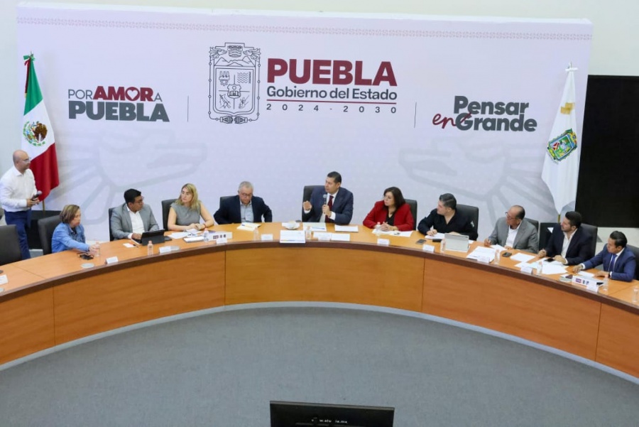 Colectivos de Búsqueda se reunen con Alejandro Armenta