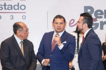 Donan 60 hectáreas para viviendas a policías, jóvenes y madres solteras en Puebla