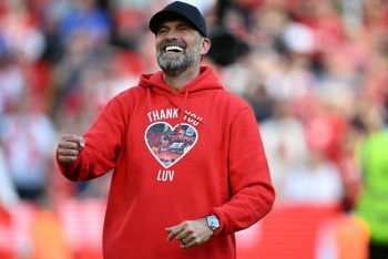 Klopp felicita al Liverpool por su título en la Premier League