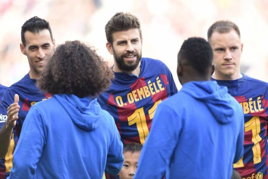 Barcelona sale a la cancha con playera de Dembélé