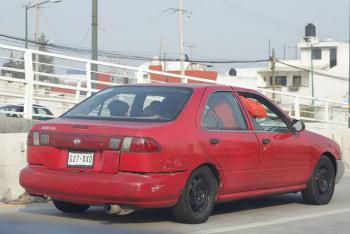 Reconocen incapacidad para evitar taxis pirata