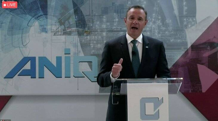 Habrá abasto de gas e infraestructura de Pemex para petroquímicos, promete Nahle