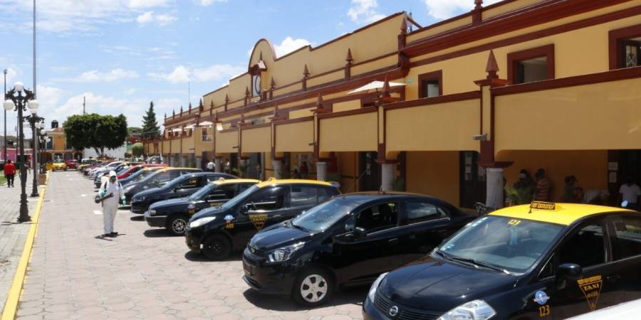 Coordina San Andr&eacute;s Cholula apoyos a agrupaciones de taxis del municipio