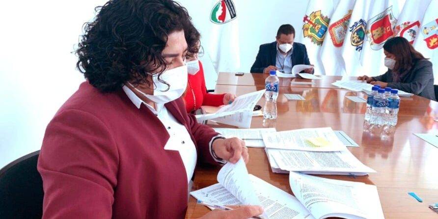 Karina P&eacute;rez Firma Contrato Con Fortaseg Para La Adquisici&oacute;n De 5 Nuevas Patrullas