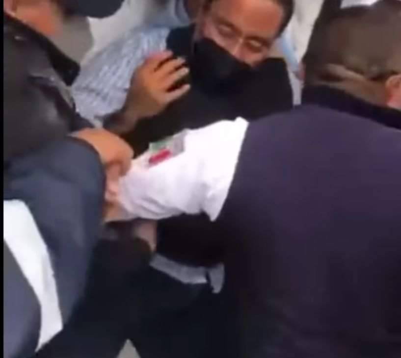 Agrede Policía de Huixquilucan a priistas e intenta privarlos de su libertad