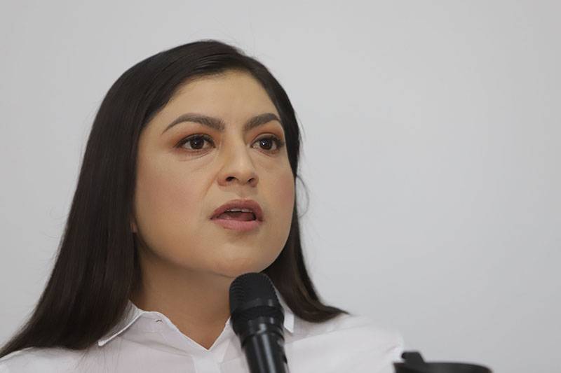 Claudia Rivera insiste en conspiración contra SMT