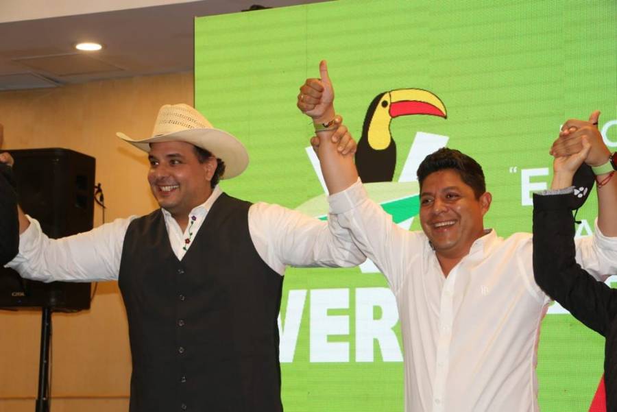 Adrián Esper reconoce triunfo de Ricardo Gallardo Cardona