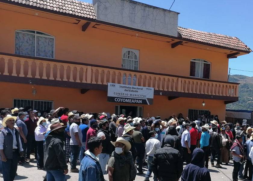 Coyomeapan y Ahuehuetitla arrastran conflictos postelectorales