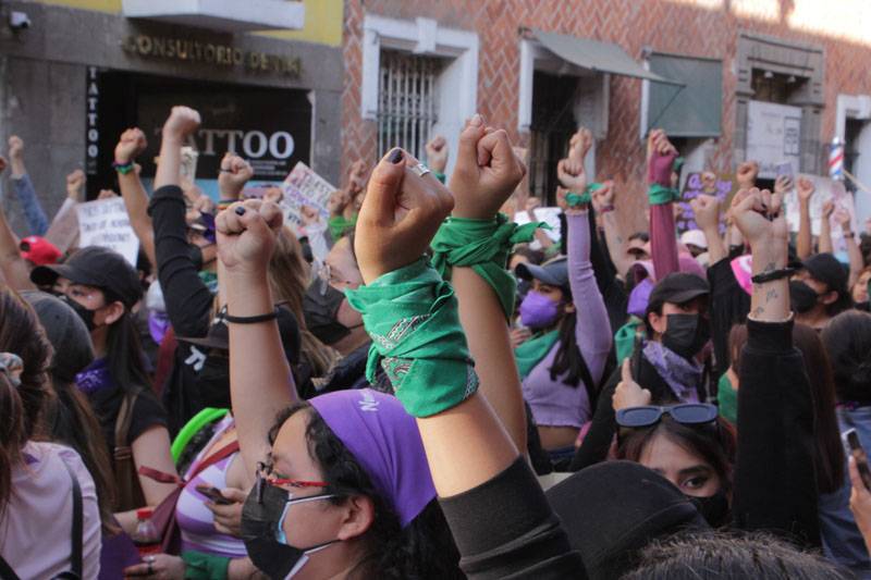 Despenalización del aborto, pendiente en Puebla: Barbosa