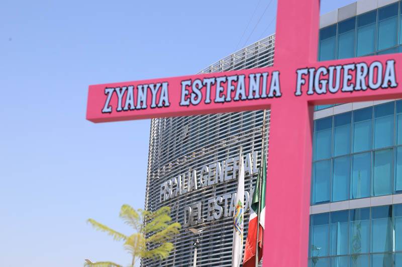 Cruz rosa siacutembolo de 4 antildeos  de impunidad para Zyanya
