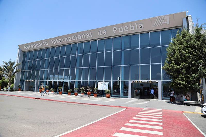 Aeropuerto de Puebla operará como centro de carga y descarga en 2023: Barbosa