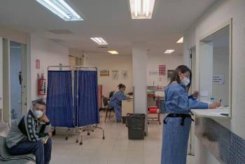 Caminar tres horas para encontrar m&eacute;dico especialista