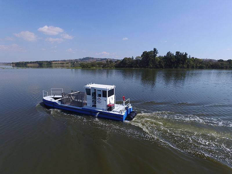 Barcos de saneamiento serán reubicados a la laguna de Chignahuapan: Medio Ambiente