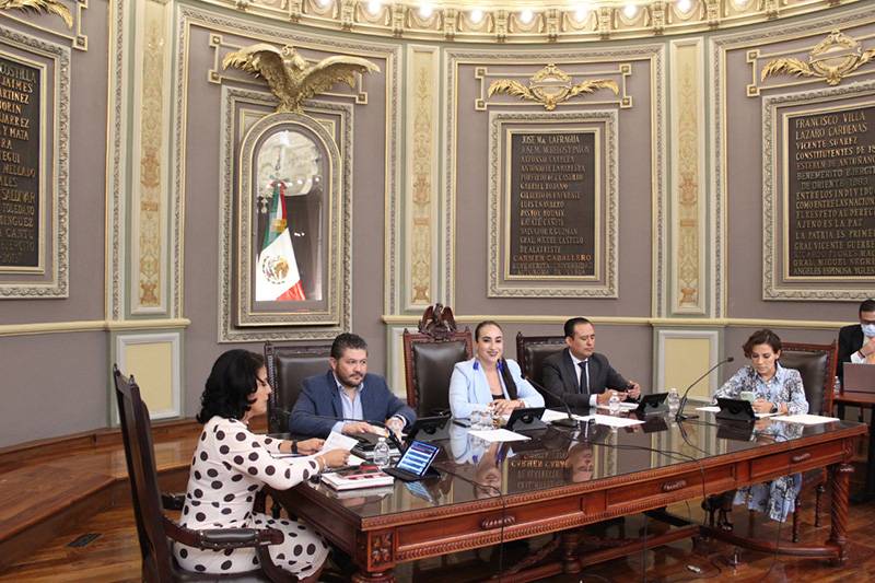 Turnan a Comisiones iniciativas de igualdad, educaci&oacute;n y combate a la violencia contra mujeres