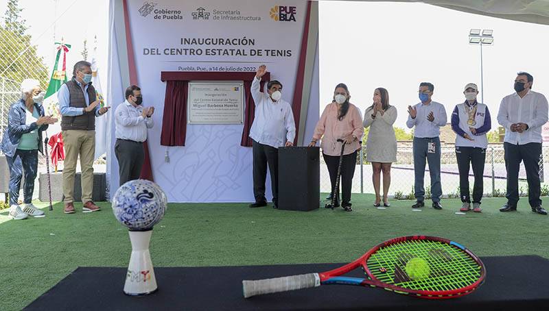 Barbosa va por mejorar la enseñanza en Puebla