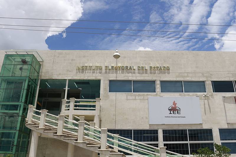 Avanzan 12 mujeres para encabezar IEE