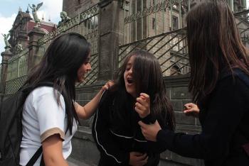 Buscan sancionar con cárcel a maestros y directivos que sean ante omisión de casos bullying