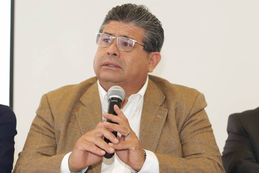 Javier Casique se destapa para competir en 2024