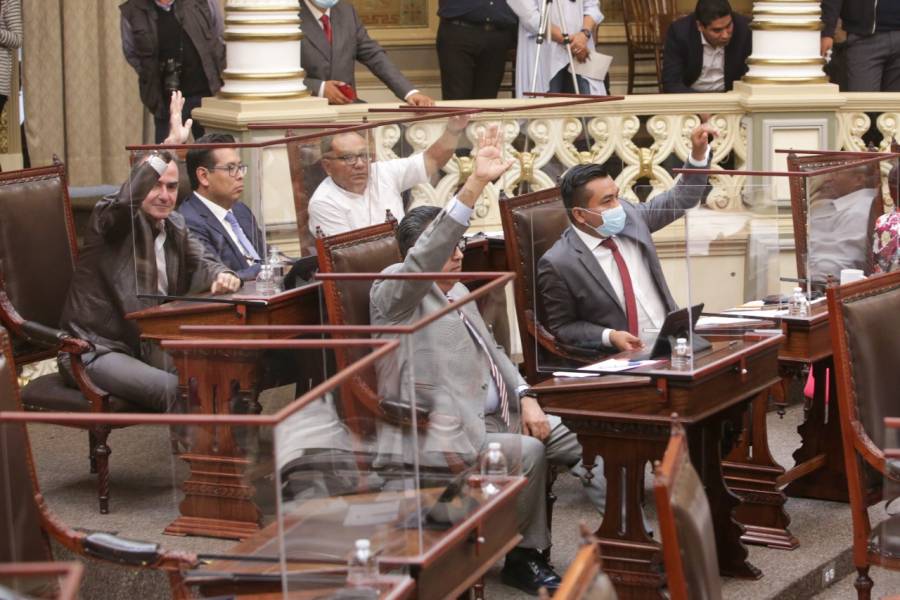 Sin representaci&oacute;n del PAN, Congreso avala Mesa Directiva