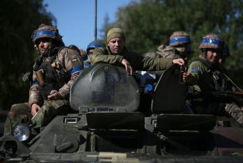 Ucrania anuncia liberación de 215 prisioneros de guerra en intercambio con Rusia