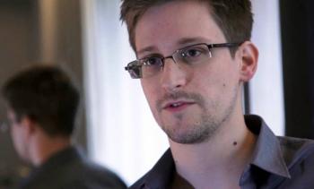 Putin otorga la nacionalidad rusa a Edward Snowden