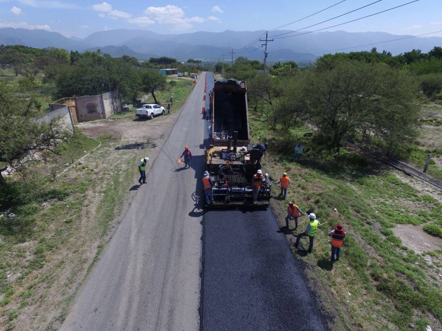 En Tehuacán, Infraestructura supervisa obras carreteras y en “Casa de la Niñez”
