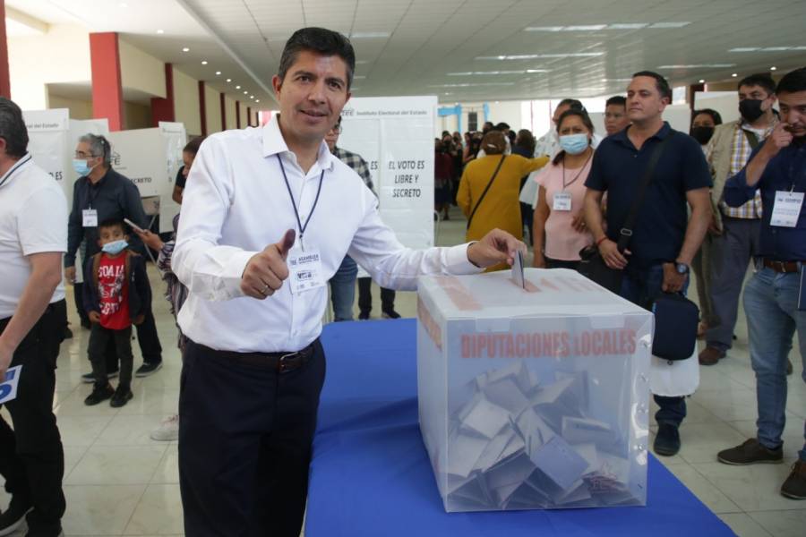 Convoca Lalo Rivera a formar mega alianza entre partidos de oposición