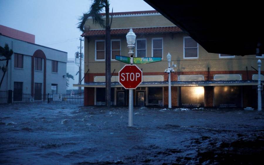 Sube la cifra de muertos a 87 por el paso del huracán 'Ian' por EU