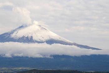 Detectan crecimiento de domo en volcán Popocatépetl