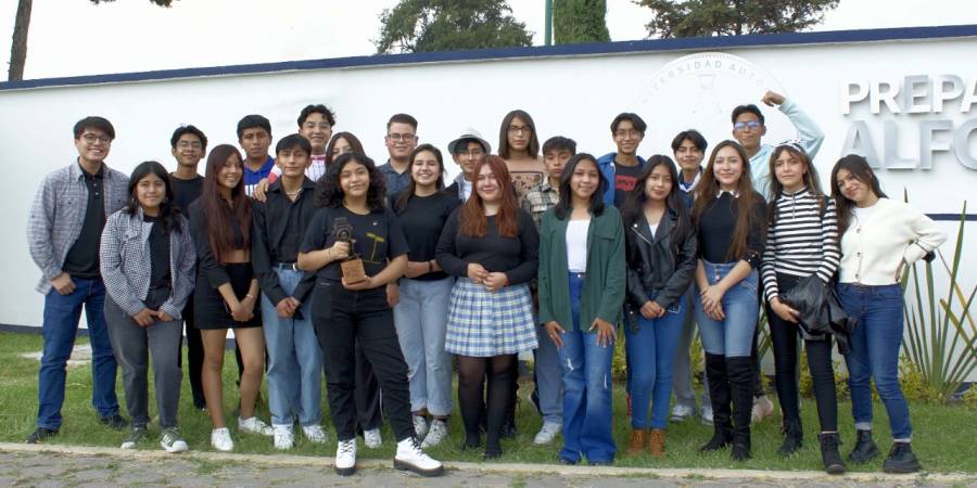 Ganan alumnos de preparatoria BUAP premio en Guadalajara
