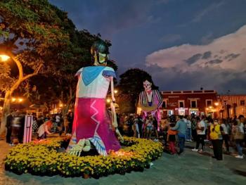 Valle de Catrinas supera expectativas y traspasa fronteras con la llegada de miles de visitantes a Atlixco