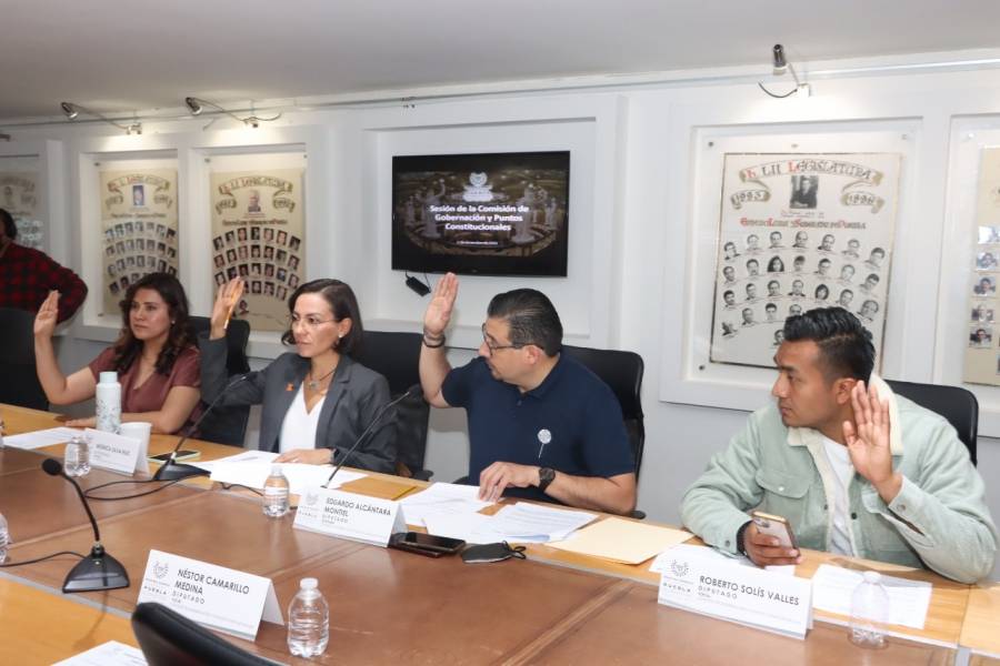 Llega al Congreso renuncia del magistrado Rubén Huerta
