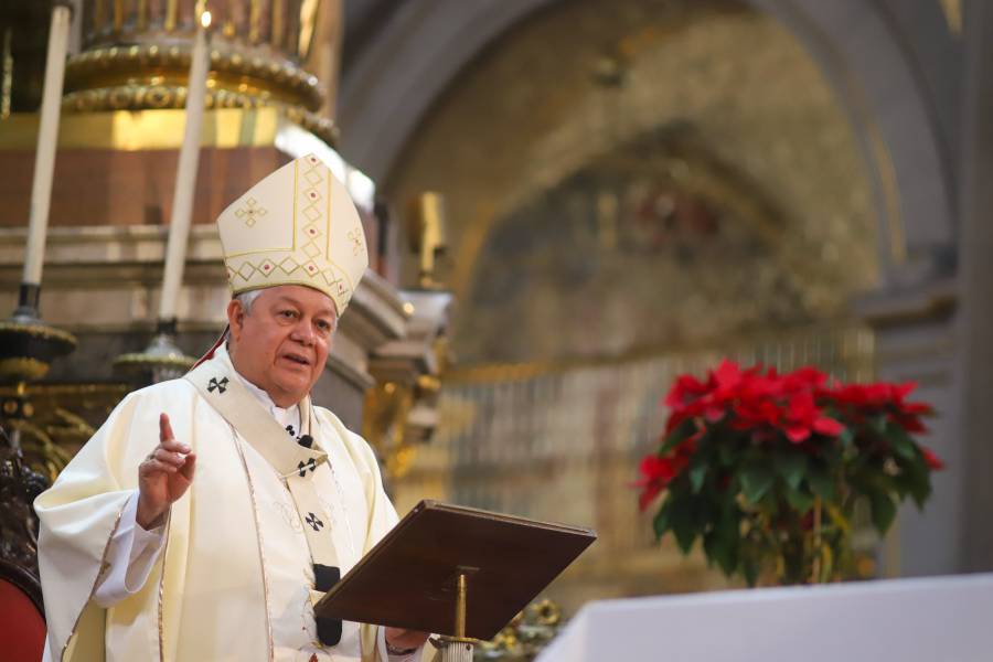 Arzobispo de Puebla dedica misa dominical a Benedicto XVI