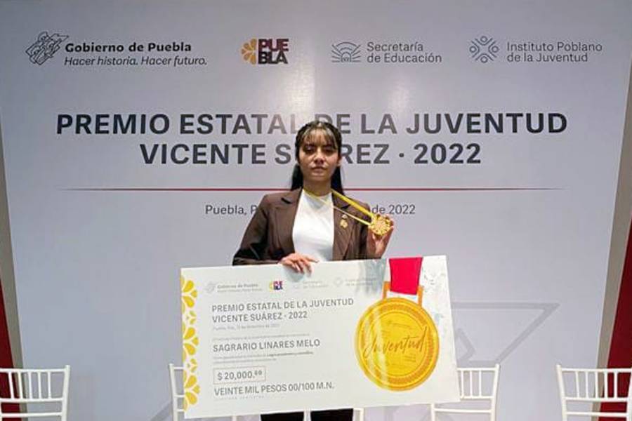Galardonan a alumna BUAP con el premio estatal de la juventud “Vicente Suárez” 20233