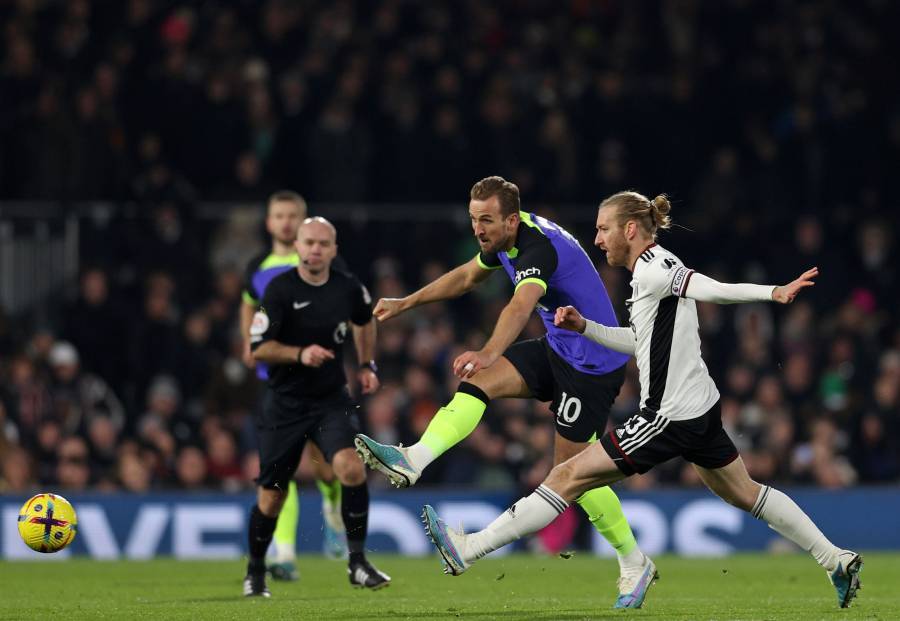 Premier League: Tottenham, con un Kane de récord, se mantiene en la pelea por el Top 4