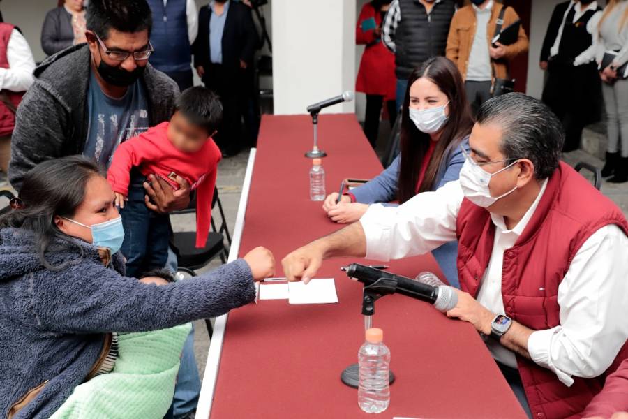 Salud de todas las poblanas, prioridad del gobierno estatal