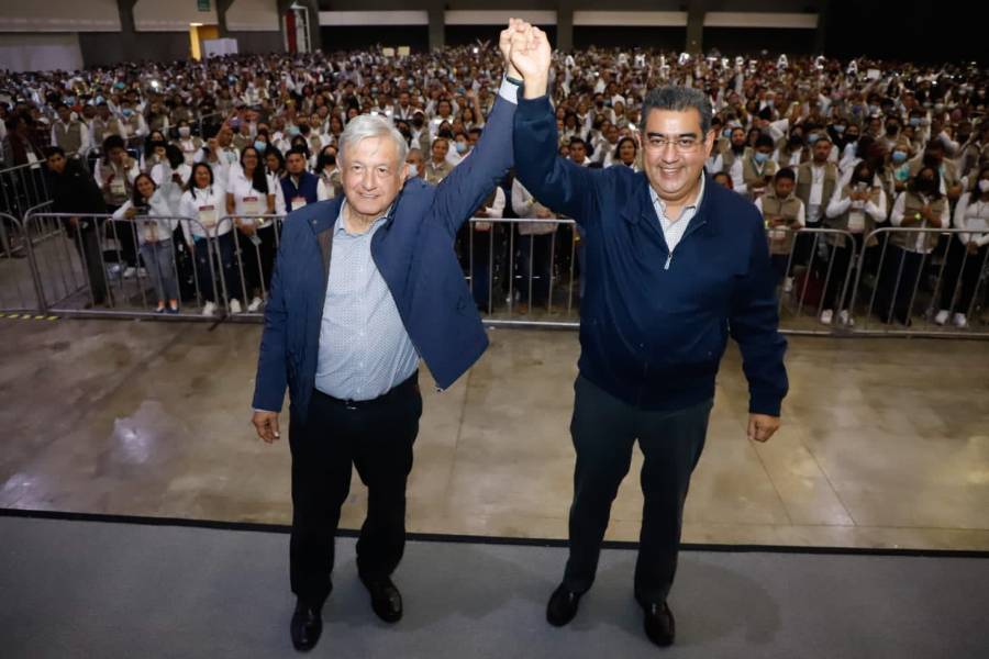 Puebla ratifica compromiso con la 4T durante visita de AMLO