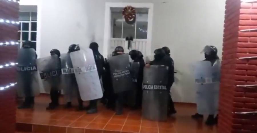 Retienen a alcaldesa y regidores de Tepeyahualco