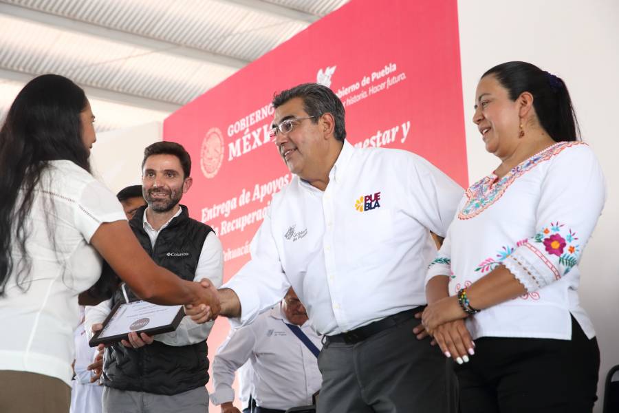 Puebla tiene un gobierno estatal presente y de servicio: Sergio Salomón