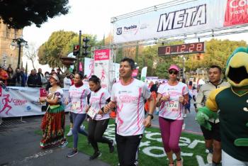 Participaron 2 mil 352 en la Carrera Contigo Mujer