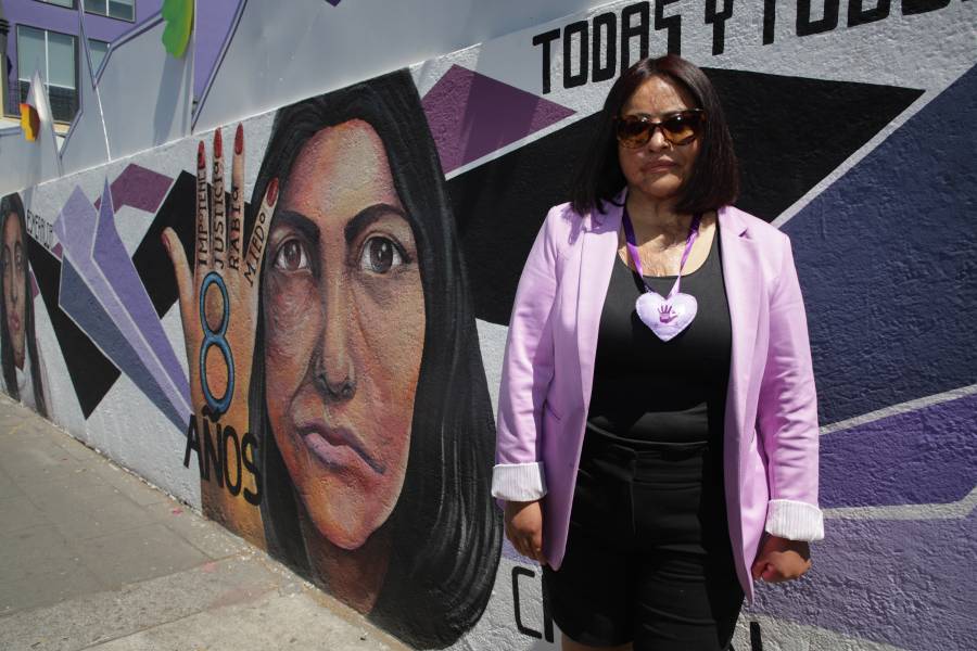 Con mural visibilizan a poblanas víctimas de ataques con ácido