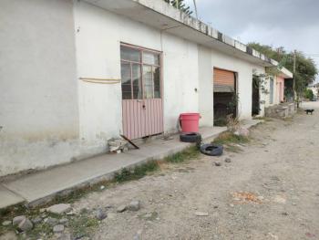 Invaden casas vacías, despojan y las revenden…