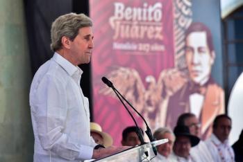 John Kerry acompaña a AMLO en aniversario de Juárez; abordarán el sector energético