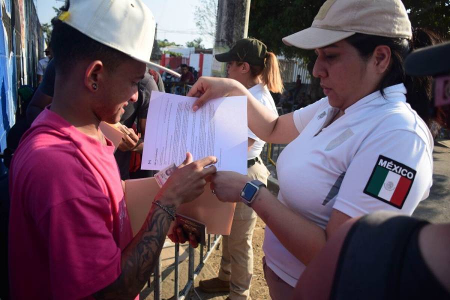 Se entregaron 13 mil 281 Tarjetas de Visitante por Razones Humanitarias
