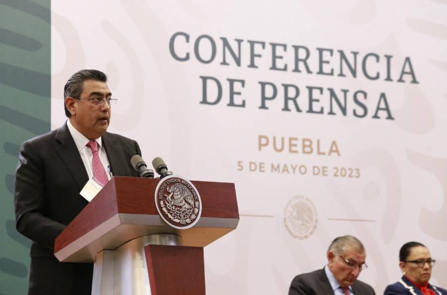 Salomón anuncia paquete millonario de obras en Puebla