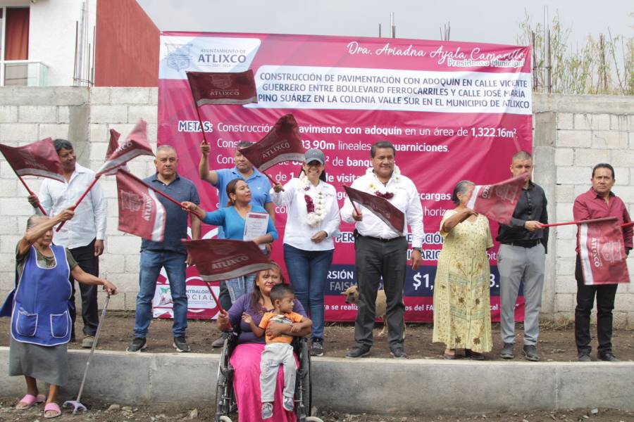 Ariadna Ayala atiende rezago de obra pública en la colonia Valle Sur en Atlixco