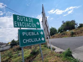 Sedena cuenta con m&aacute;s de 350 elementos listos de ser necesaria la evacuaci&oacute;n de habitantes de comunidades aleda&ntilde;as al volc&aacute;n